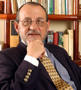 Psicanalista Antonio Godino Cabas faz conferência na Unoeste